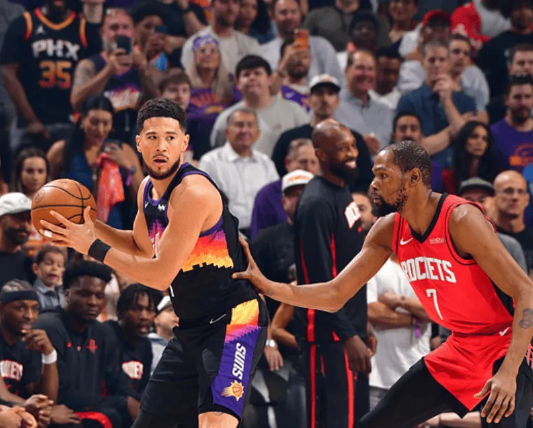 开云中国网-杜兰特拿到24分&amp;amp;布克空砍31分，杜兰特生涯面对布克11胜2负